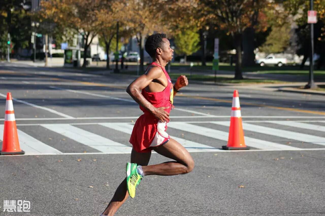 一位18次马拉松跑者的自白：坚持也是一种幸福！_凤凰网汽车_凤凰网